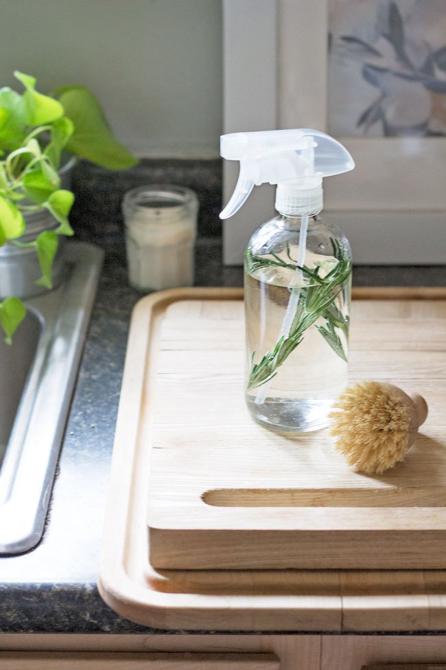 How to Clean a Cutting Board