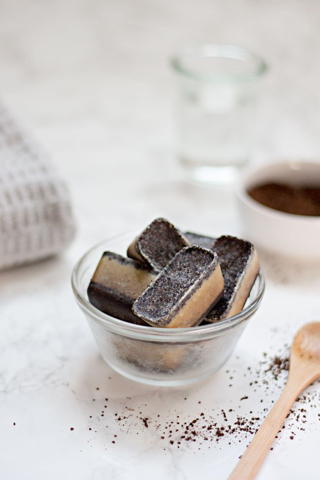 Moisturizing Body Scrub Cubes with Green Tea and Ginger