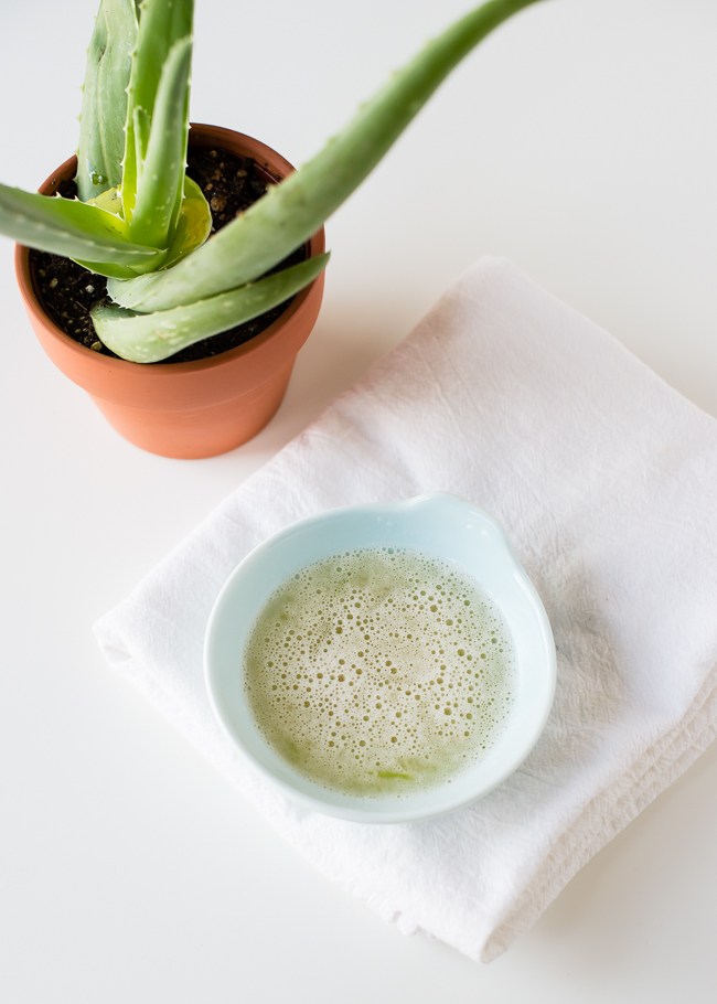 Aloe Vera Face Pack with Lemon | 37 DIY Face Masks